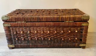 Cofre antiguo mimbre 70x31x33 cm