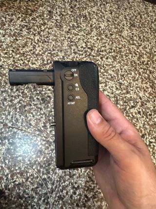 Neewer VG-C2EM - Impugnatura porta batteria per Sony A7II/A7M2/A7