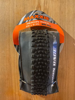 Cubierta Maxxis Rekon Race 29x2.35