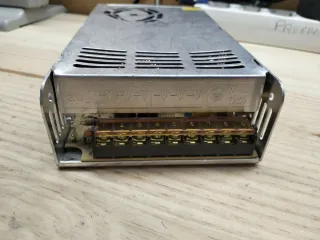 Fuente de Alimentación 24V 14.5A