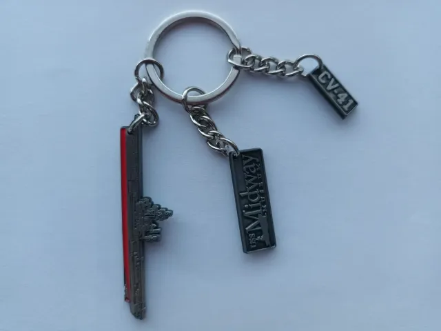Llavero y Pin Portaaviones USS Midway CV-41