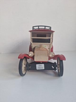 Payá Ford Super Guagua con caja