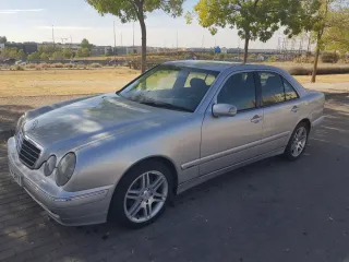 Mercedes-Benz Clase E 2001