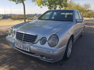 Mercedes-Benz Clase E 2001