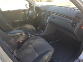 Mercedes-Benz Clase E 2001