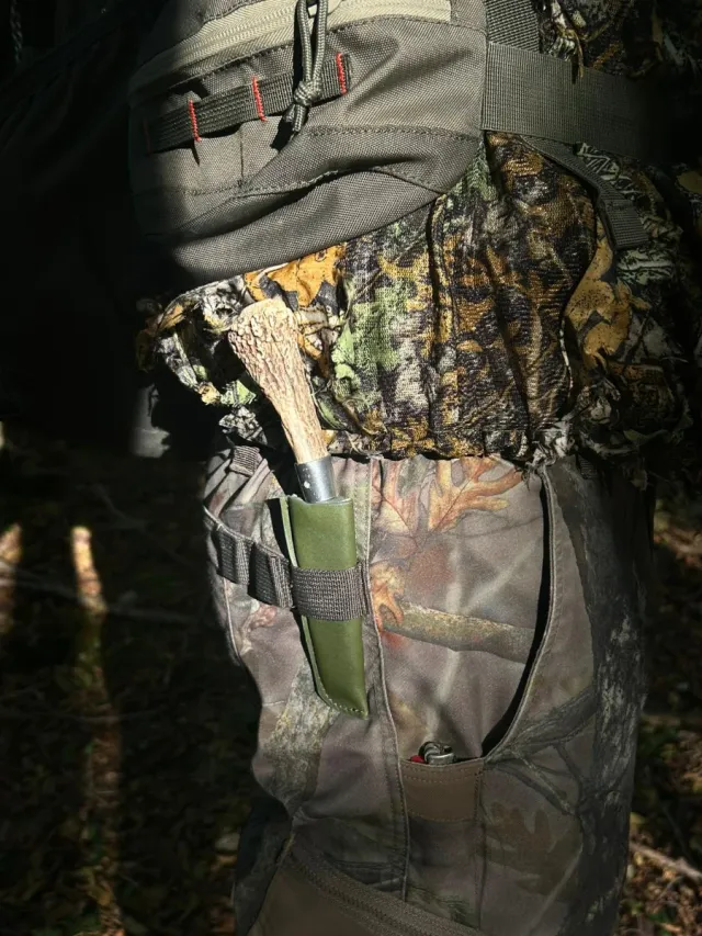 Coltellino Opinel con manico in corno di daino