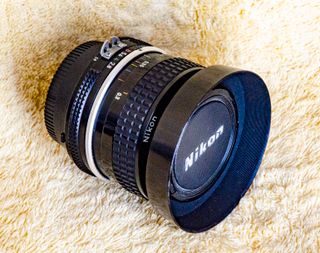 Objetivo NIKKOR 28mm 1:2.8 AI