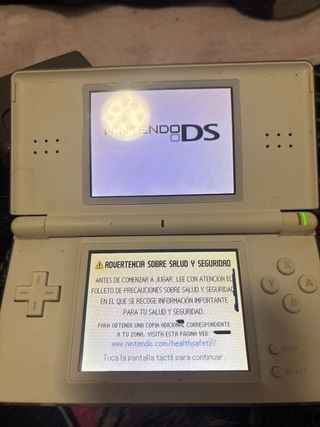 Nintendo DS Lite Blanca + Cargador