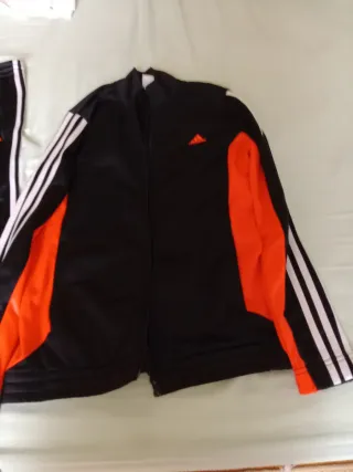 Chándal Adidas Negro y Naranja