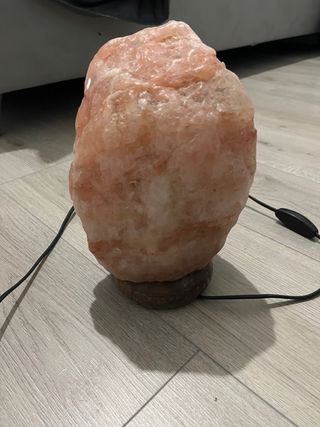 Lampada di sale rosa in pietra