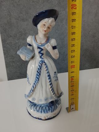 Statuetta Porcellana Ceramica Donna 20cm