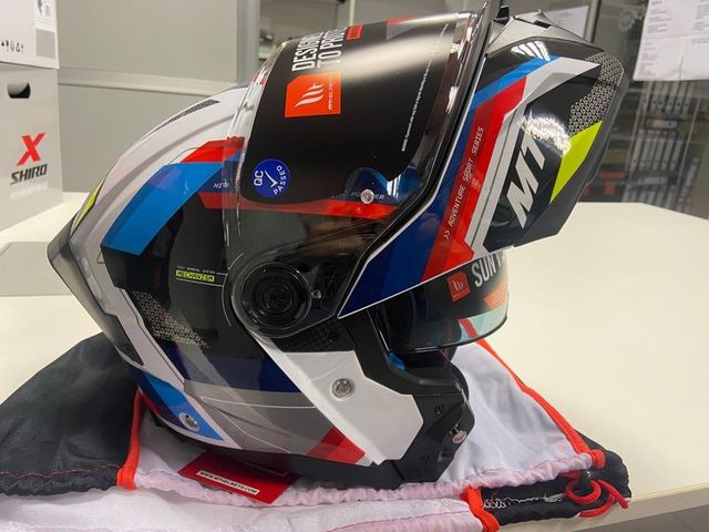 Casco modular mt atom 2 bast de fábrica