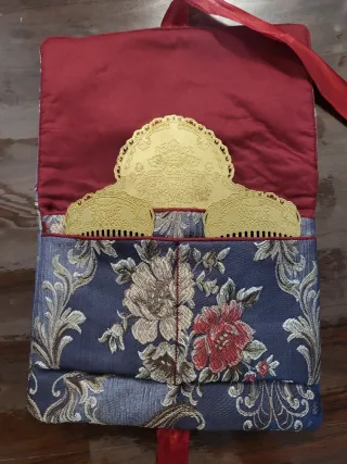 Portapeinetas fallera.