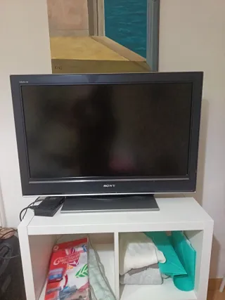TV Sony Bravia con adaptador HD