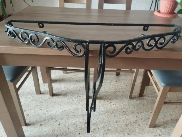 Recibidor de forja negro