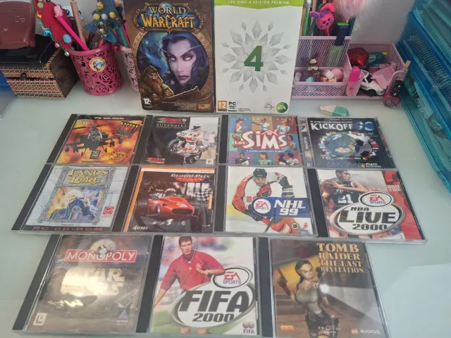 Pacchetto giochi per PC: World of Warcraft, Sims 4, ecc.