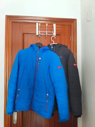 Lote de chaquetas marca trollkids