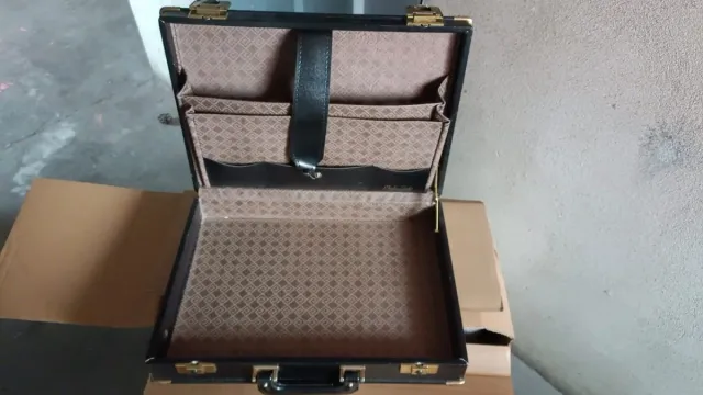 Valigetta 24 ore nera Made in Italy