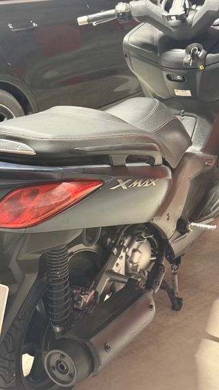 Yamaha X-Max 250cc