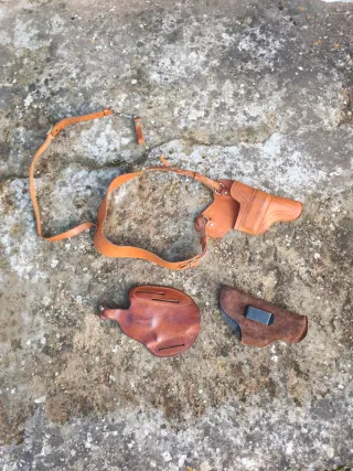 Pistoleras de Piel antiguas.
