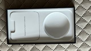 Caja iPhone 13 Pro Azul..