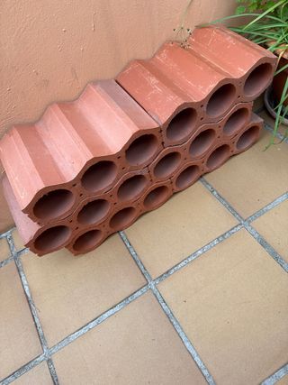 Botellero de ladrillo para 3 botellas