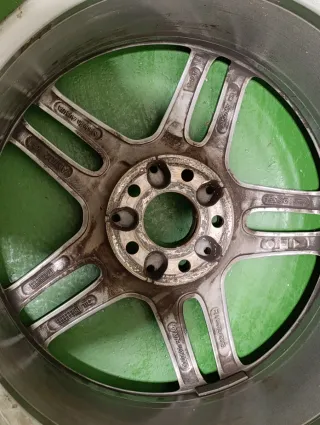 Llanta Mercedes AMG original 18" 
