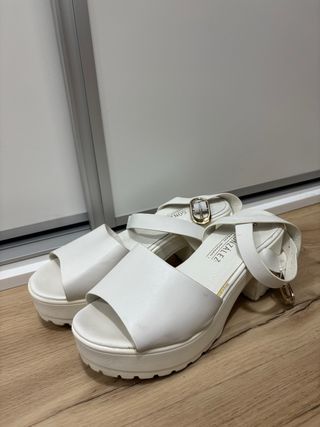 Sandalias blancas tacón plataforma