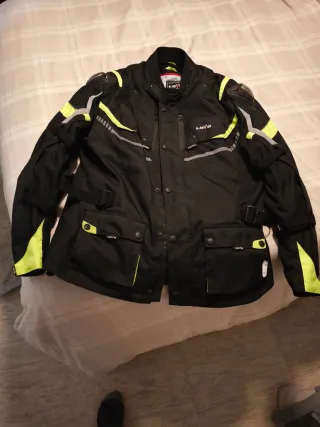 Cazadora de moto lovo 4 estaciones 