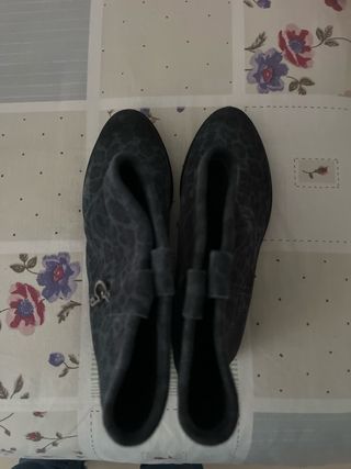 Botines Guess grises talla 38