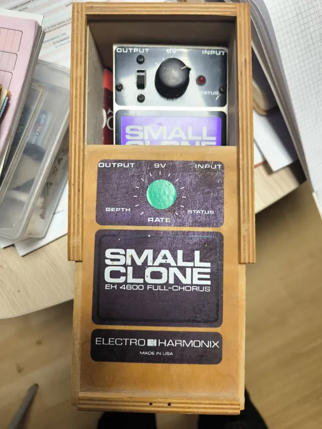Electro-Harmonix Small Clone EH 4600