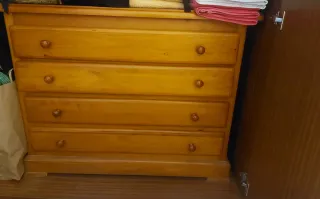Cassettiera in legno con 4 cassetti