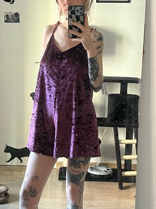 Mono terciopelo morado talla única