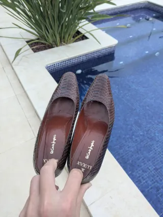 Zapatos de piel de serpiente LUXAX marrones