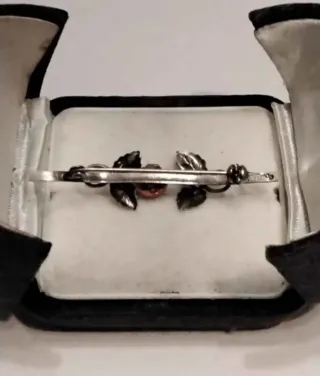 Spilla in Argento 800 Rosellina in Corallo