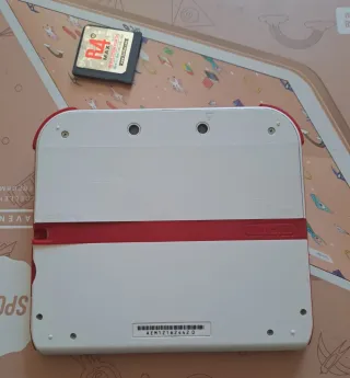 Nintendo 2DS Roja y Blanca