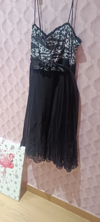 Vestido fiesta negro y estampado animal