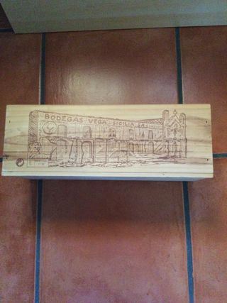 Caja Vino Vega Sicilia Magnum 2004