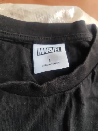 Camiseta Marvel Negra Talla L