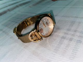 Reloj Versus Versace Dorado