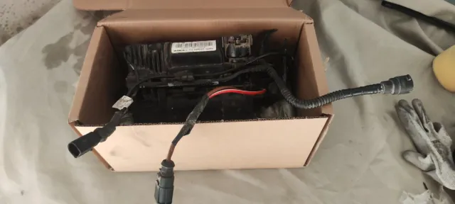 Compresor aire suspensión neumática WABCO.