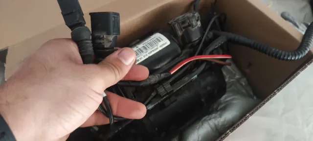 Compresor aire suspensión neumática WABCO.