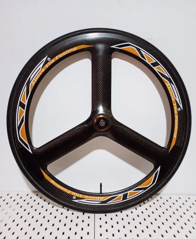 Ruedas de palos de carbono