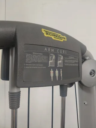 BICEPS TECHNOGYM SELECTION!