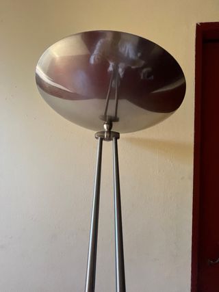 Lámpara de pie moderna metal plateado