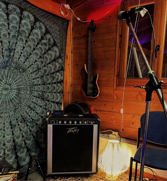 Sala de Ensayo con Capacidad de Grabación.