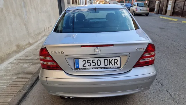 Mercedes-Benz c 220 2005