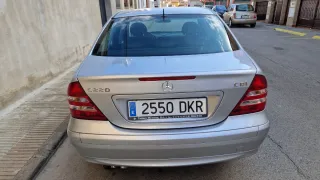 Mercedes-Benz c 220 2005