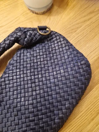 Bolso de cuero trenzado azul marino