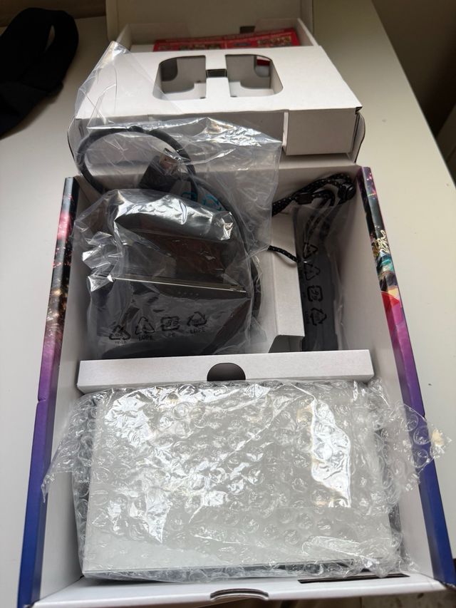 Nintendo Switch OLED Blanca + Juegos